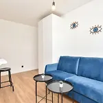 Renovated 2bd In Parc Belleville *
