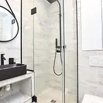 Apartment Renovated 2bd In Parc Belleville *