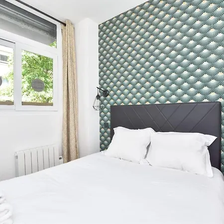 Renovated 2bd In Parc Belleville Apartment *
