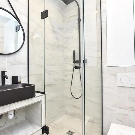 شقة Renovated 2bd In Parc Belleville *